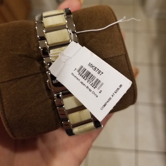 MK watch - Picture 3 of 5